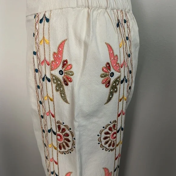 OPEN TO OFFERS Anthropologie Cream Embroidered Straight-Leg Pants size SMALL - Picture 4 of 9